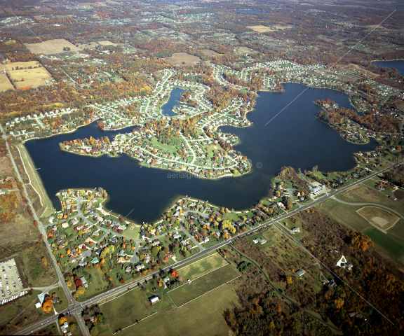 Lake Bella Vista (Fall) in Kent County, Michigan